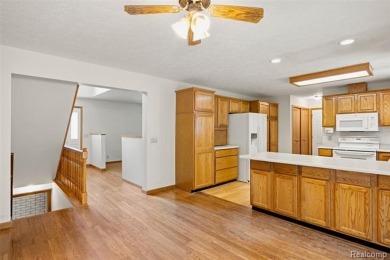 Expansive 2,184 sq. ft. home with a 1,456 sq. ft. basement and on West Shore Golf and Country Club in Michigan - for sale on GolfHomes.com, golf home, golf lot