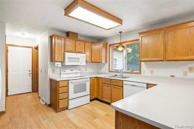 Expansive 2,184 sq. ft. home with a 1,456 sq. ft. basement and on West Shore Golf and Country Club in Michigan - for sale on GolfHomes.com, golf home, golf lot