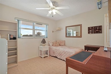 Leisureville 55+ active Seniors community. No Land Lease. Light on Leisureville Community Association in Florida - for sale on GolfHomes.com, golf home, golf lot
