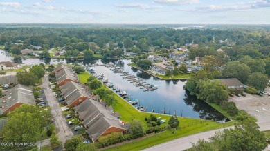 Elegant and Spacious Townhome in the Golf and Waterfront on River Bend Golf and Country Club in North Carolina - for sale on GolfHomes.com, golf home, golf lot