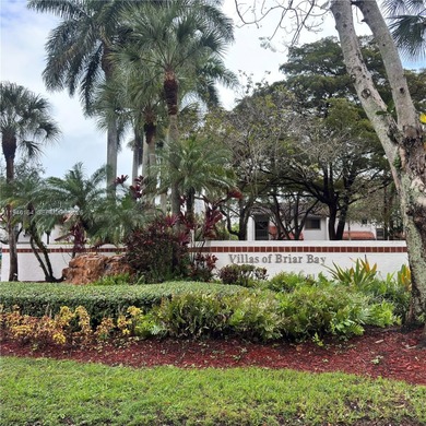 Beautifully remodeled townhome located in the desirable gated on Briar Bay Golf Course in Florida - for sale on GolfHomes.com, golf home, golf lot