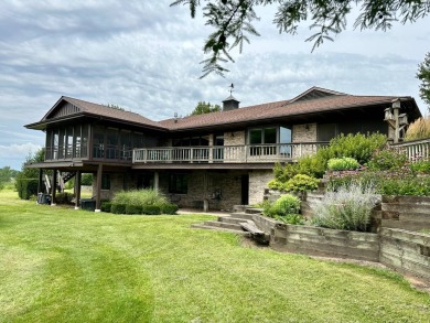 Imagine the ultimate home and dream property that you have been on Country View Golf Course in Illinois - for sale on GolfHomes.com, golf home, golf lot