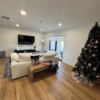 Beautifully remodeled townhome located in the desirable gated on Briar Bay Golf Course in Florida - for sale on GolfHomes.com, golf home, golf lot