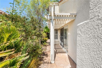 Welcome home to 40376 Via Estrada, located in Murrieta's premier on California Oaks Golf Course in California - for sale on GolfHomes.com, golf home, golf lot