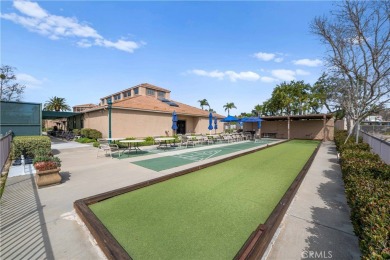 Welcome home to 40376 Via Estrada, located in Murrieta's premier on California Oaks Golf Course in California - for sale on GolfHomes.com, golf home, golf lot