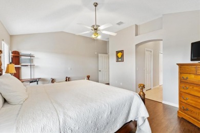 MINUTES TO SUMTER LANDING!! Welcome to this spacious 3-bedroom on The Links of Spruce Creek in Florida - for sale on GolfHomes.com, golf home, golf lot