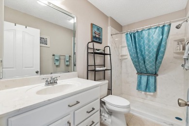 MINUTES TO SUMTER LANDING!! Welcome to this spacious 3-bedroom on The Links of Spruce Creek in Florida - for sale on GolfHomes.com, golf home, golf lot