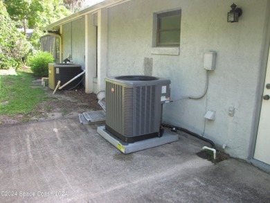 Move in ready pool home at the end of a cul de sac for less on La Cita Country Club in Florida - for sale on GolfHomes.com, golf home, golf lot