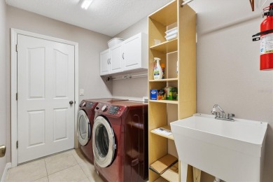 MINUTES TO SUMTER LANDING!! Welcome to this spacious 3-bedroom on The Links of Spruce Creek in Florida - for sale on GolfHomes.com, golf home, golf lot