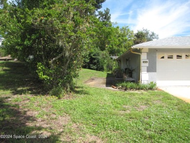 Move in ready pool home at the end of a cul de sac for less on La Cita Country Club in Florida - for sale on GolfHomes.com, golf home, golf lot