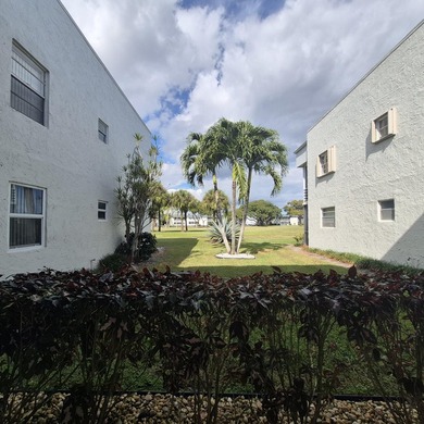 Must see this TOTALLY RENOVATED 1/1.5 first-floor condo close to on Kings Point Golf -Flanders Way in Florida - for sale on GolfHomes.com, golf home, golf lot