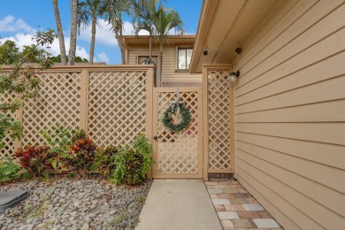 Incredible 3 bedroom plus loft, furnished Georgetown townhome on Heritage Ridge Golf Club in Florida - for sale on GolfHomes.com, golf home, golf lot