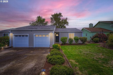 Welcome to this well-maintained single-level duplex, offering an on  in Oregon - for sale on GolfHomes.com, golf home, golf lot