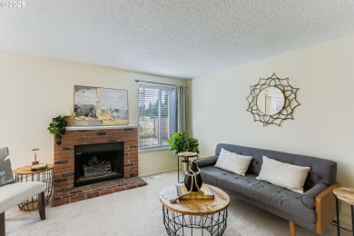Welcome to this well-maintained single-level duplex, offering an on  in Oregon - for sale on GolfHomes.com, golf home, golf lot