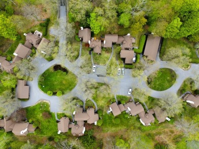 Three bedroom two bath Fairway Village condo in the heart of the on Quechee Club in Vermont - for sale on GolfHomes.com, golf home, golf lot