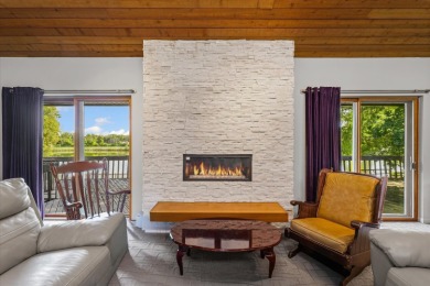 Positioned in the Highly Coveted Lincolnshire Subdivision! This on Lincolnshire Fields Country Club in Illinois - for sale on GolfHomes.com, golf home, golf lot