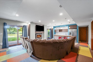 Positioned in the Highly Coveted Lincolnshire Subdivision! This on Lincolnshire Fields Country Club in Illinois - for sale on GolfHomes.com, golf home, golf lot