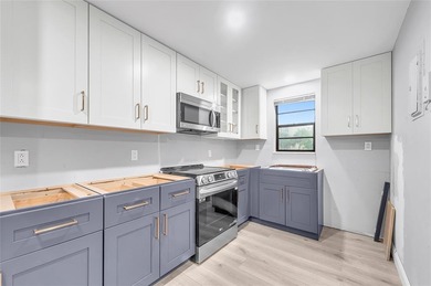 Nice partially renovated 2/2 condo waiting for its new owner! on Deer Creek Golf Club in Florida - for sale on GolfHomes.com, golf home, golf lot