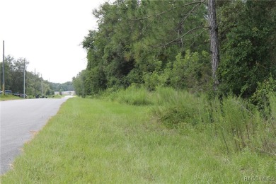 Nice building lot located in the booming area of Citrus Springs on Citrus Springs Country Club in Florida - for sale on GolfHomes.com, golf home, golf lot