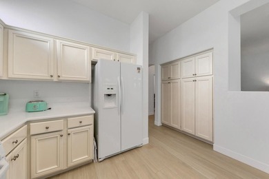 Welcome to this Lenox model with exceptional curb appeal on Mountain Vista Golf Course At Sun City Palm Desert in California - for sale on GolfHomes.com, golf home, golf lot