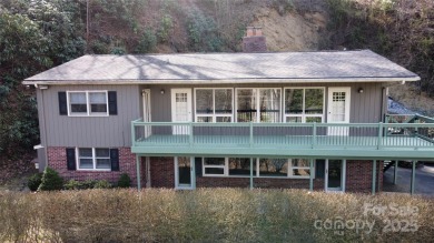 Beautiful home in Maggie Valley Country Club Estates with golf on Maggie Valley Resort and Country Club in North Carolina - for sale on GolfHomes.com, golf home, golf lot