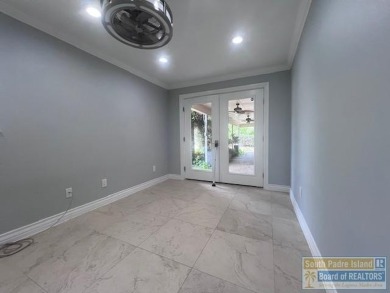 STUNNING 5 bedroom, 4.5 bath open concept with a kitchen that on Harlingen Country Club in Texas - for sale on GolfHomes.com, golf home, golf lot