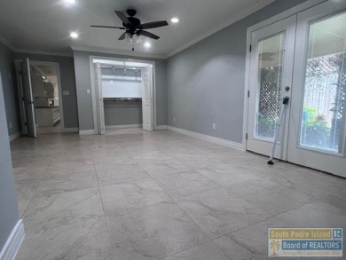 STUNNING 5 bedroom, 4.5 bath open concept with a kitchen that on Harlingen Country Club in Texas - for sale on GolfHomes.com, golf home, golf lot