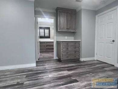 STUNNING 5 bedroom, 4.5 bath open concept with a kitchen that on Harlingen Country Club in Texas - for sale on GolfHomes.com, golf home, golf lot