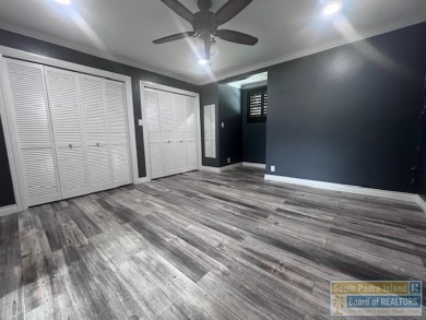 STUNNING 5 bedroom, 4.5 bath open concept with a kitchen that on Harlingen Country Club in Texas - for sale on GolfHomes.com, golf home, golf lot