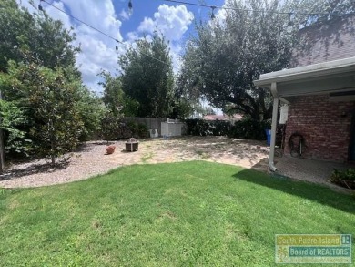 STUNNING 5 bedroom, 4.5 bath open concept with a kitchen that on Harlingen Country Club in Texas - for sale on GolfHomes.com, golf home, golf lot