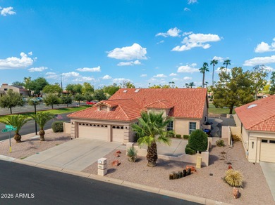 Beautiful golf course home in adult community with vaulted on Cottonwood Country Club in Arizona - for sale on GolfHomes.com, golf home, golf lot