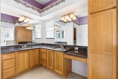 BOND PAID!  New Roof 2020.  New Water Heater 2023. LOCATION! on The Links of Spruce Creek in Florida - for sale on GolfHomes.com, golf home, golf lot