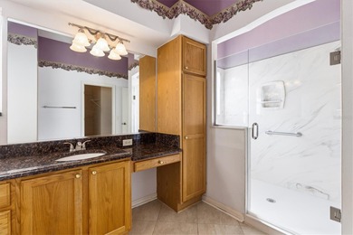 BOND PAID!  New Roof 2020.  New Water Heater 2023. LOCATION! on The Links of Spruce Creek in Florida - for sale on GolfHomes.com, golf home, golf lot