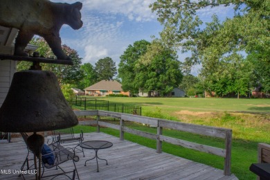 Wall to wall glam! If you are waiting for something really on Colonial Country Club Deerfield in Mississippi - for sale on GolfHomes.com, golf home, golf lot