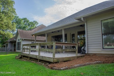 Wall to wall glam! If you are waiting for something really on Colonial Country Club Deerfield in Mississippi - for sale on GolfHomes.com, golf home, golf lot