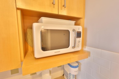 Welcome to the stunning Elation 5th-floor studio, where comfort on Sandestin Golf and Beach Resort - Raven in Florida - for sale on GolfHomes.com, golf home, golf lot