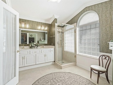Beautiful and move-in-ready 3BR/2BA golf course home located in on Ocala Palms Golf and Country Club in Florida - for sale on GolfHomes.com, golf home, golf lot