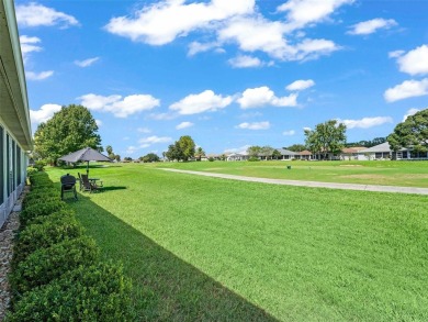 Beautiful and move-in-ready 3BR/2BA golf course home located in on Ocala Palms Golf and Country Club in Florida - for sale on GolfHomes.com, golf home, golf lot