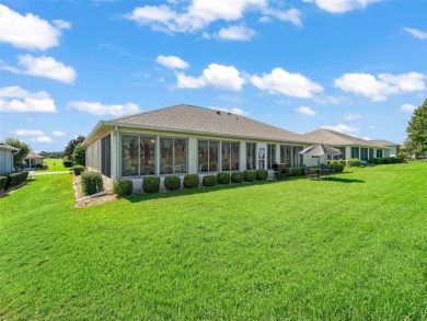 Beautiful and move-in-ready 3BR/2BA golf course home located in on Ocala Palms Golf and Country Club in Florida - for sale on GolfHomes.com, golf home, golf lot