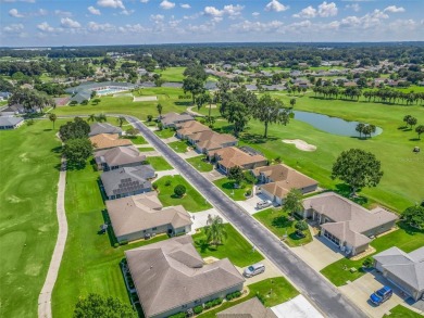 Beautiful and move-in-ready 3BR/2BA golf course home located in on Ocala Palms Golf and Country Club in Florida - for sale on GolfHomes.com, golf home, golf lot