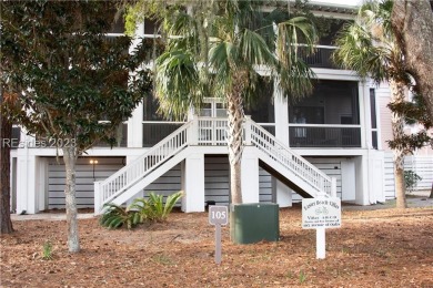 Beautiful & well maintained 2 bedroom, 2 bath end unit villa on Melrose Golf Course in South Carolina - for sale on GolfHomes.com, golf home, golf lot