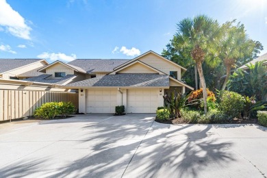 Welcome to your completely renovated dream 2/2 villa in the on Jonathans Landing Golf Club in Florida - for sale on GolfHomes.com, golf home, golf lot