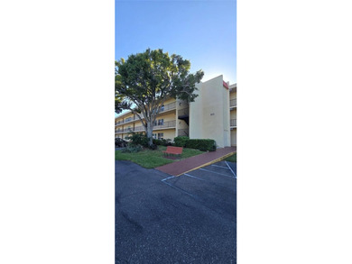 Best price in town for this Golf View Condo at Villas Capri on Largo Golf Course in Florida - for sale on GolfHomes.com, golf home, golf lot