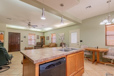 Santa Fe home in Yuma's South Foothills! Indoor Outdoor Living! on Foothills Executive Golf Course in Arizona - for sale on GolfHomes.com, golf home, golf lot
