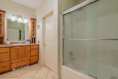 Santa Fe home in Yuma's South Foothills! Indoor Outdoor Living! on Foothills Executive Golf Course in Arizona - for sale on GolfHomes.com, golf home, golf lot