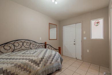 Santa Fe home in Yuma's South Foothills! Indoor Outdoor Living! on Foothills Executive Golf Course in Arizona - for sale on GolfHomes.com, golf home, golf lot