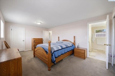 MLS# 284033 Check out this wonderful property on a stunningly on Tri-City Country Club in Washington - for sale on GolfHomes.com, golf home, golf lot