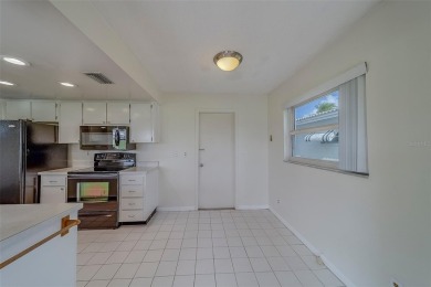 Under contract-accepting backup offers. Welcome to The Mainlands on Mainlands Golf Club in Florida - for sale on GolfHomes.com, golf home, golf lot
