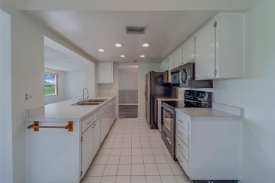 Under contract-accepting backup offers. Welcome to The Mainlands on Mainlands Golf Club in Florida - for sale on GolfHomes.com, golf home, golf lot