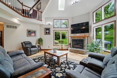 Spectacular, 5 bed, 5.5 bath home nestled in Seans Woods! on Springfield Country Club in Ohio - for sale on GolfHomes.com, golf home, golf lot